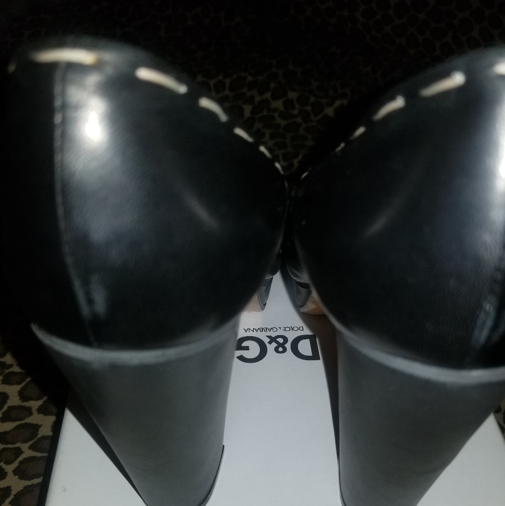 Chloe Pump - Picture 5 of 10